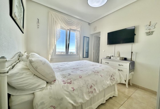 Herverkoop - Vrijstaande Villa -
Villamartín - Costa Blanca
