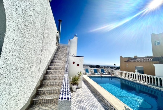 Herverkoop - Vrijstaande Villa -
Villamartín - Costa Blanca