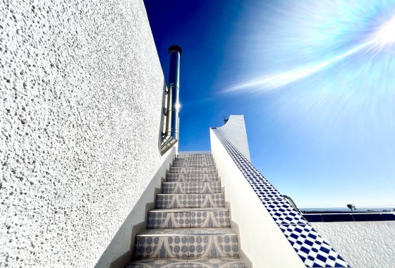 Herverkoop - Vrijstaande Villa -
Villamartín - Costa Blanca