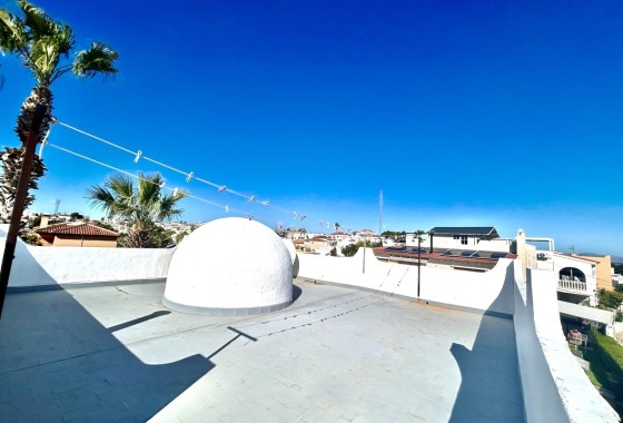 Herverkoop - Vrijstaande Villa -
Villamartín - Costa Blanca