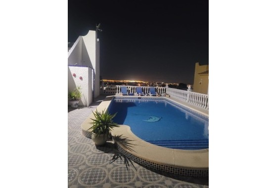 Herverkoop - Vrijstaande Villa -
Villamartín - Costa Blanca