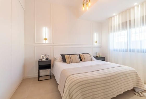 Sprzedaż - Willa wolnostojąca -
Torrevieja - Costa Blanca