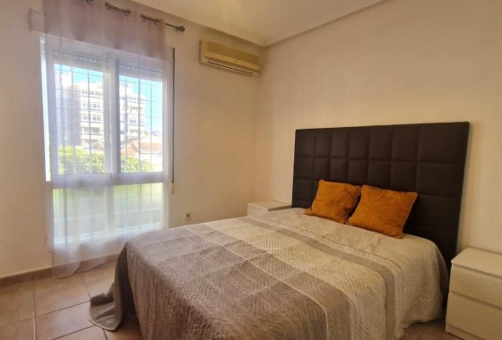 Sale - Town house -
Torrevieja - Torreblanca