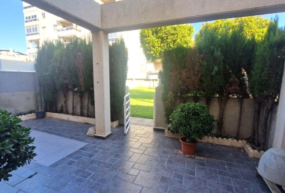 Sale - Town house -
Torrevieja - Torreblanca