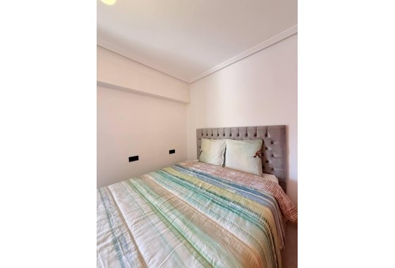 Herverkoop - Appartement / Flat -
Torrevieja - Playa del Cura
