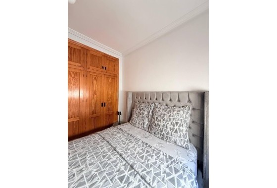 Herverkoop - Appartement / Flat -
Torrevieja - Playa del Cura