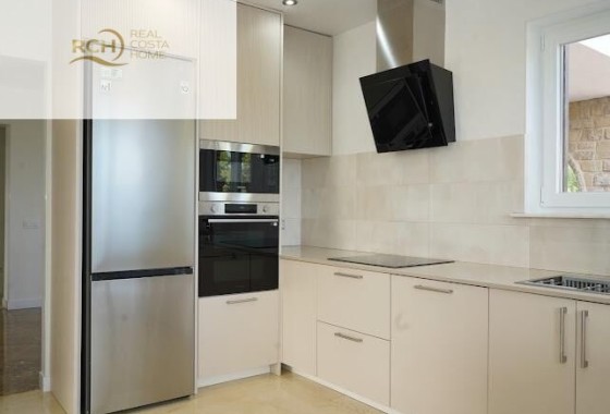 Resale - Freistehende Villa -
La Nucía - Montebello - Nou Espai