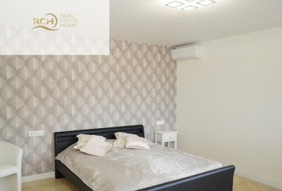 Resale - Freistehende Villa -
La Nucía - Montebello - Nou Espai