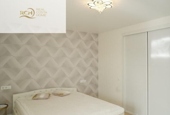 Resale - Freistehende Villa -
La Nucía - Montebello - Nou Espai