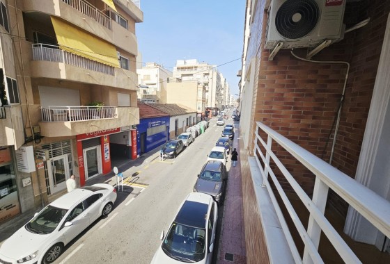 Herverkoop - Appartement / Flat -
Torrevieja - Estacion de autobuses