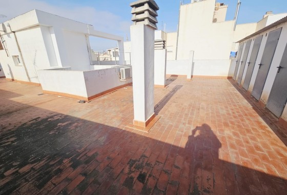 Herverkoop - Appartement / Flat -
Torrevieja - Estacion de autobuses
