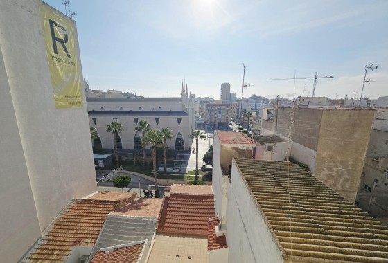 Herverkoop - Appartement / Flat -
Torrevieja - Estacion de autobuses