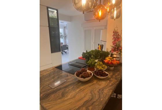 Wiederverkauf - Wohnung / Apartment -
Torrevieja