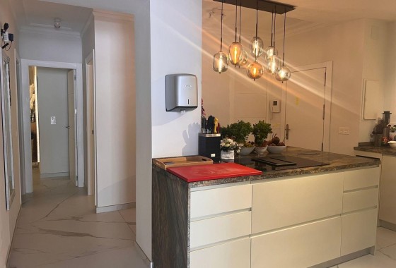 Wiederverkauf - Wohnung / Apartment -
Torrevieja