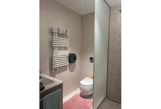 Wiederverkauf - Wohnung / Apartment -
Torrevieja