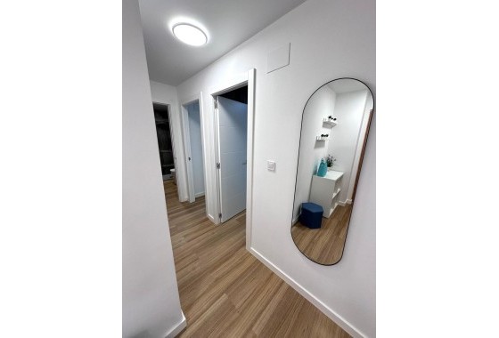 Venta - Apartamento / Piso -
Torrevieja - Estacion de autobuses