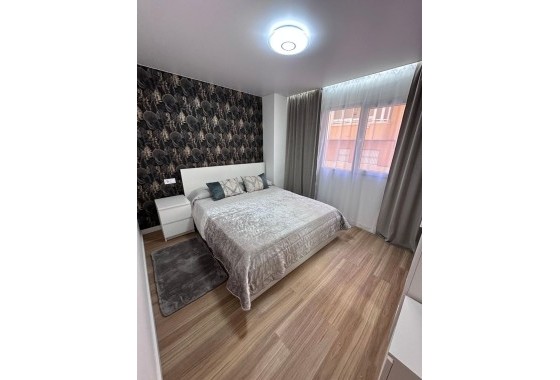 Venta - Apartamento / Piso -
Torrevieja - Estacion de autobuses