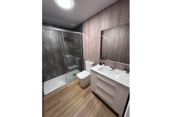 Venta - Apartamento / Piso -
Torrevieja - Estacion de autobuses
