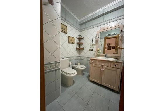 Sprzedaż - Apartament / Mieszkanie -
Torrevieja - Las Piscinas Naturales