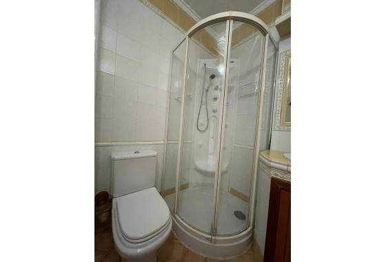 Sprzedaż - Apartament / Mieszkanie -
Torrevieja - Las Piscinas Naturales