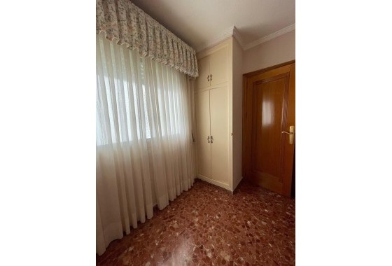 Sprzedaż - Apartament / Mieszkanie -
Torrevieja - Las Piscinas Naturales