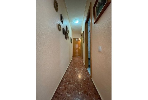 Sprzedaż - Apartament / Mieszkanie -
Torrevieja - Las Piscinas Naturales