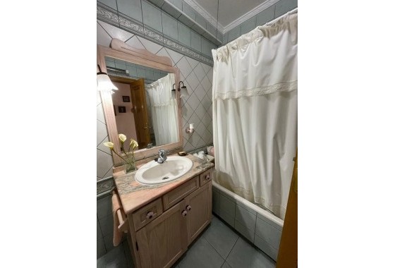 Sprzedaż - Apartament / Mieszkanie -
Torrevieja - Las Piscinas Naturales