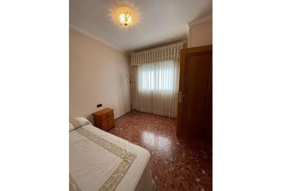 Sprzedaż - Apartament / Mieszkanie -
Torrevieja - Las Piscinas Naturales