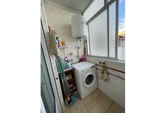 Sprzedaż - Apartament / Mieszkanie -
Torrevieja - Las Piscinas Naturales
