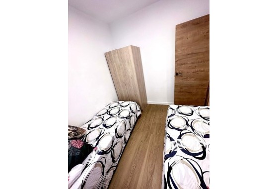 Herverkoop - Appartement / Flat -
Torrevieja - Playa del Cura