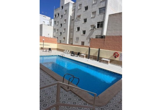 Herverkoop - Appartement / Flat -
Torrevieja - Playa del Cura