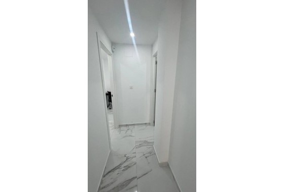 Herverkoop - Appartement / Flat -
Torrevieja - Parque de las Naciones