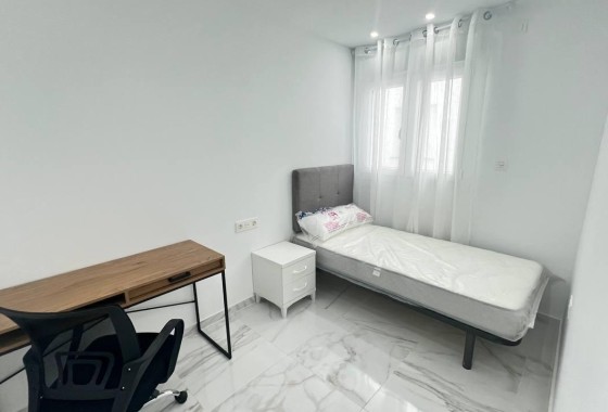 Herverkoop - Appartement / Flat -
Torrevieja - Parque de las Naciones