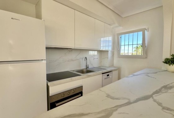 Sprzedaż - Apartament / Mieszkanie -
Torrevieja - Punta Prima