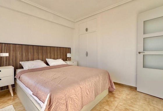 Sprzedaż - Apartament / Mieszkanie -
Torrevieja - Punta Prima