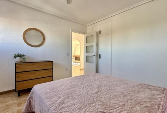 Sprzedaż - Apartament / Mieszkanie -
Torrevieja - Punta Prima