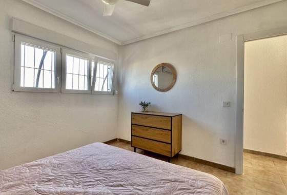 Sprzedaż - Apartament / Mieszkanie -
Torrevieja - Punta Prima
