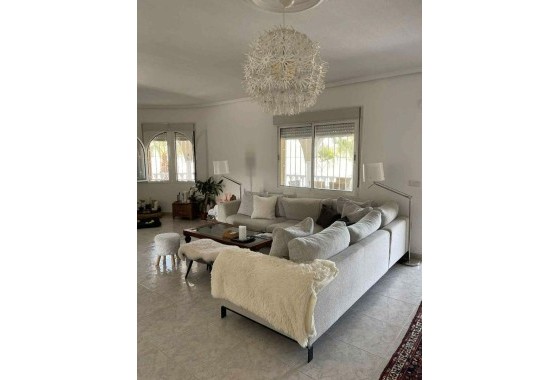 Resale - Freistehende Villa -
Rojales - La Marquesa