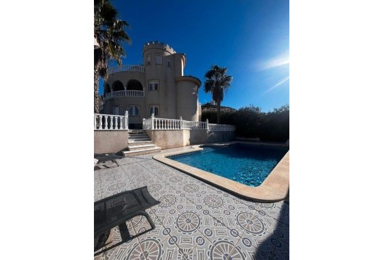Resale - Freistehende Villa -
Rojales - La Marquesa