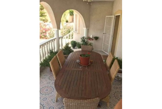 Resale - Freistehende Villa -
Rojales - La Marquesa