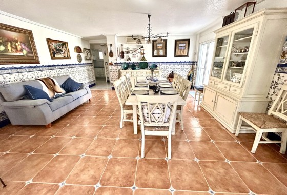 Venta - Chalet Independiente -
Pinar de Campoverde - Inland
