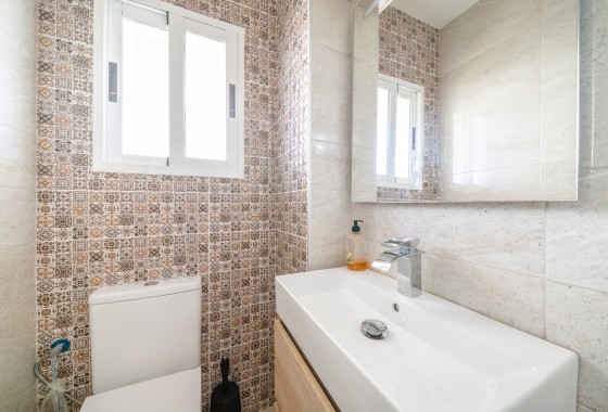 Resale - Stadthaus -
Guardamar del Segura - El moncayo