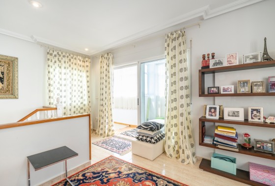 Resale - Stadthaus -
Guardamar del Segura - El moncayo