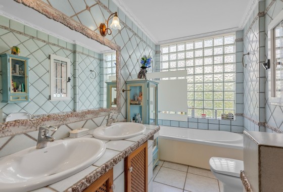 Resale - Freistehende Villa -
Torrevieja - La Mata