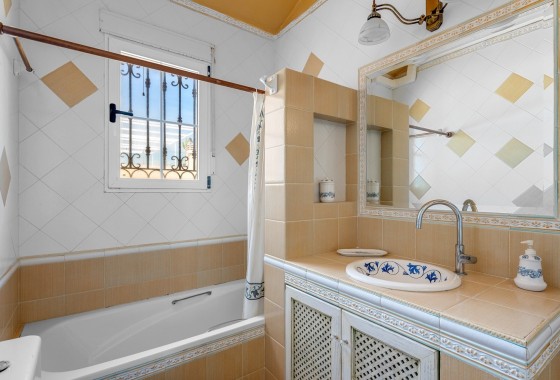 Resale - Freistehende Villa -
Torrevieja - La Mata