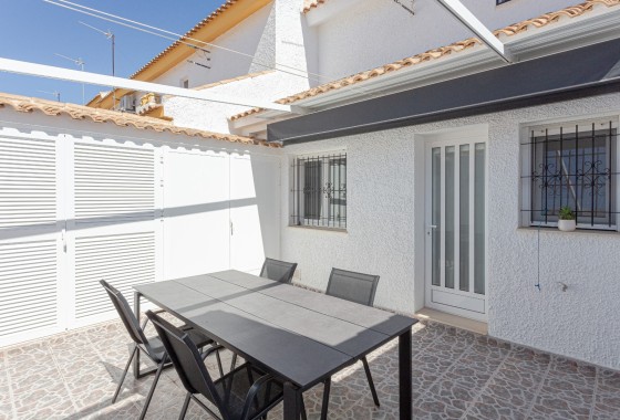 Herverkoop - Vrijstaande Villa -
Pilar de la Horadada - Costa Blanca