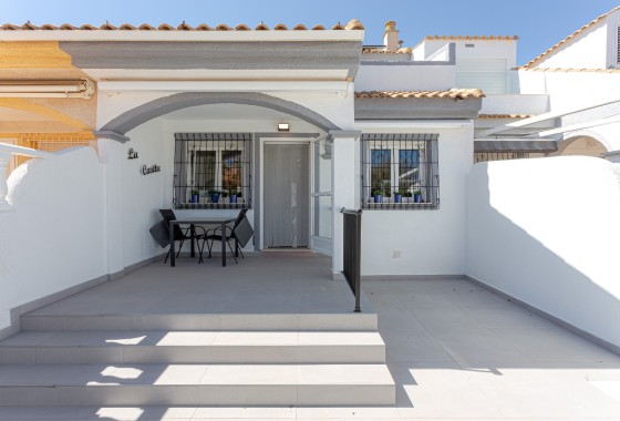 Herverkoop - Vrijstaande Villa -
Pilar de la Horadada - Costa Blanca