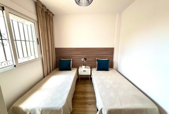 Venta - Casa de pueblo -
Orihuela - Urbanización Perla del Mar