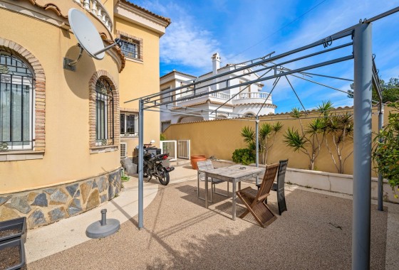 Herverkoop - Vrijstaande Villa -
Orihuela Costa - Las Filipinas