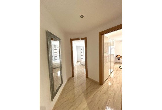 Herverkoop - Appartement / Flat -
Torrevieja - Playa del Cura